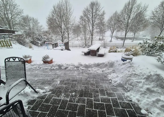 Ferien - Und Monteurwohnung Stender Im Sauerland * 施马伦贝格